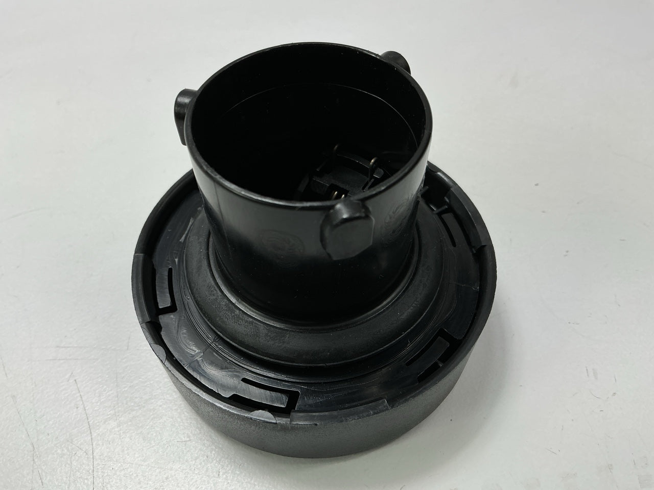 Stant 41002 Instant Fill Fuel Tank Filler Gas Cap