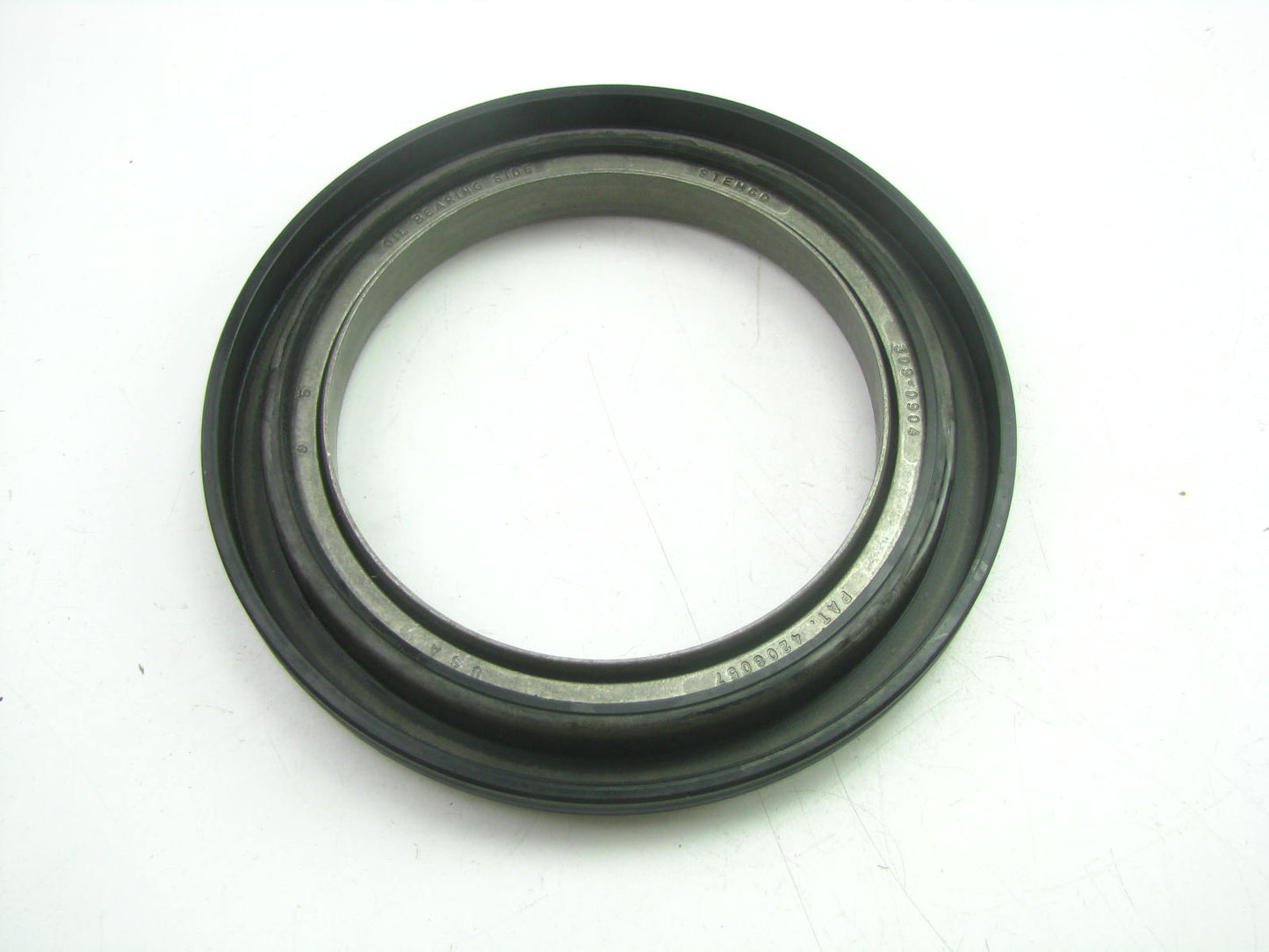 Stemco 309-0904 Wheel Hub Seal - 6.250'' OD X 4.250'' ID X 0.548'' Wide