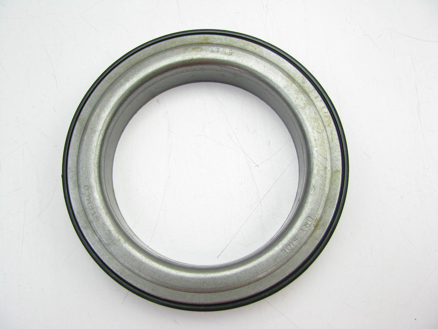 Stemco 309-0915 Wheel Seal - 5.696'' OD X 3.875'' ID X 0.875'' Wide