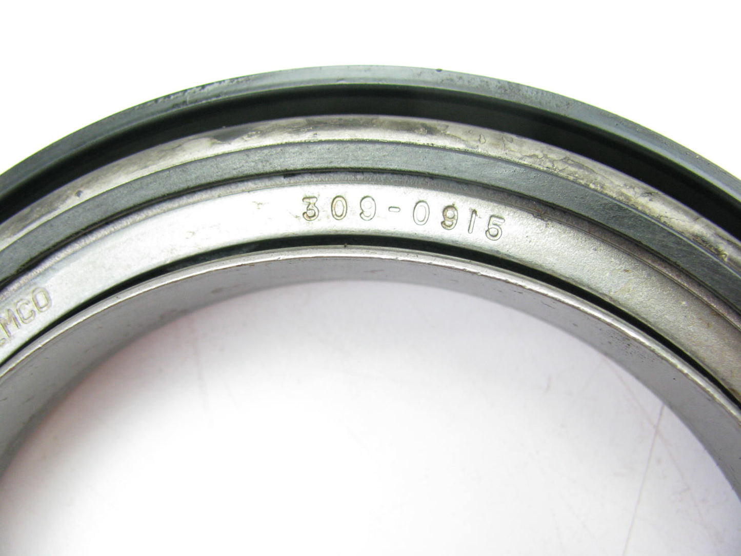 Stemco 309-0915 Wheel Seal - 5.696'' OD X 3.875'' ID X 0.875'' Wide