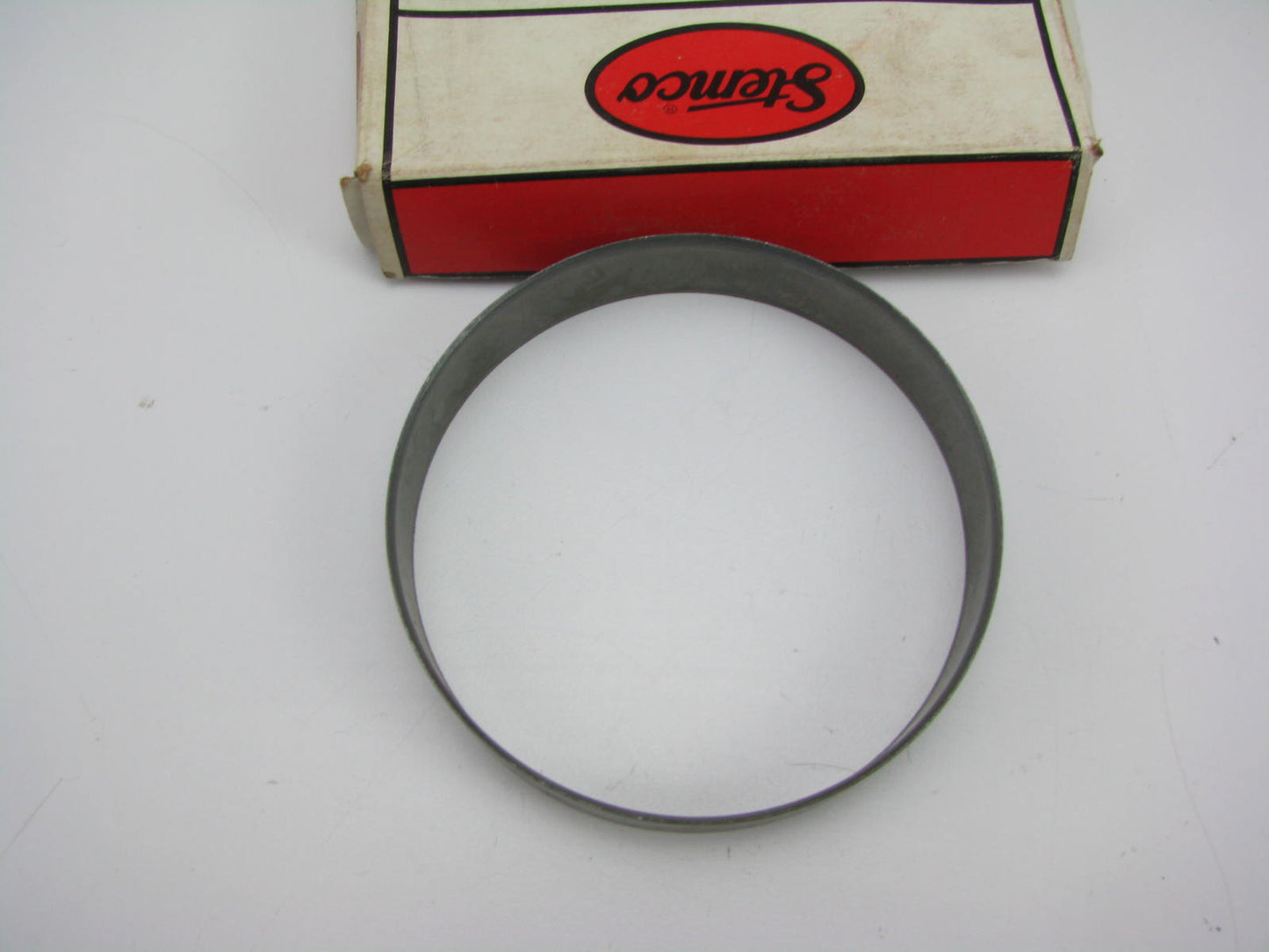 Stemco 310-1091 Axle Ring - 4.000'' OD X 3.869'' ID X 0.625'' Wide