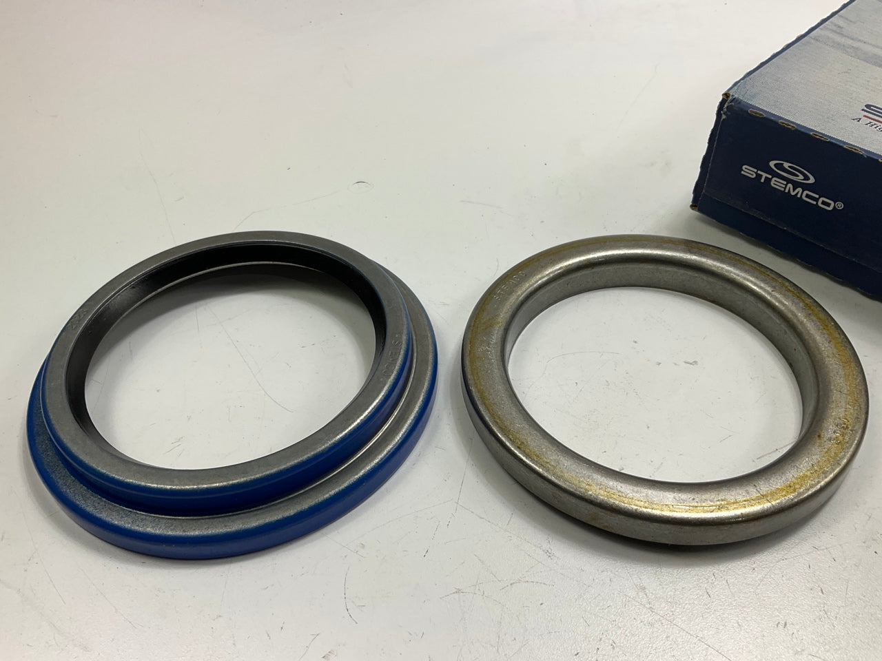 Stemco 372-7099 Wheel Seal - 6.014'' OD X 4.25'' ID X 1.000'' Wide