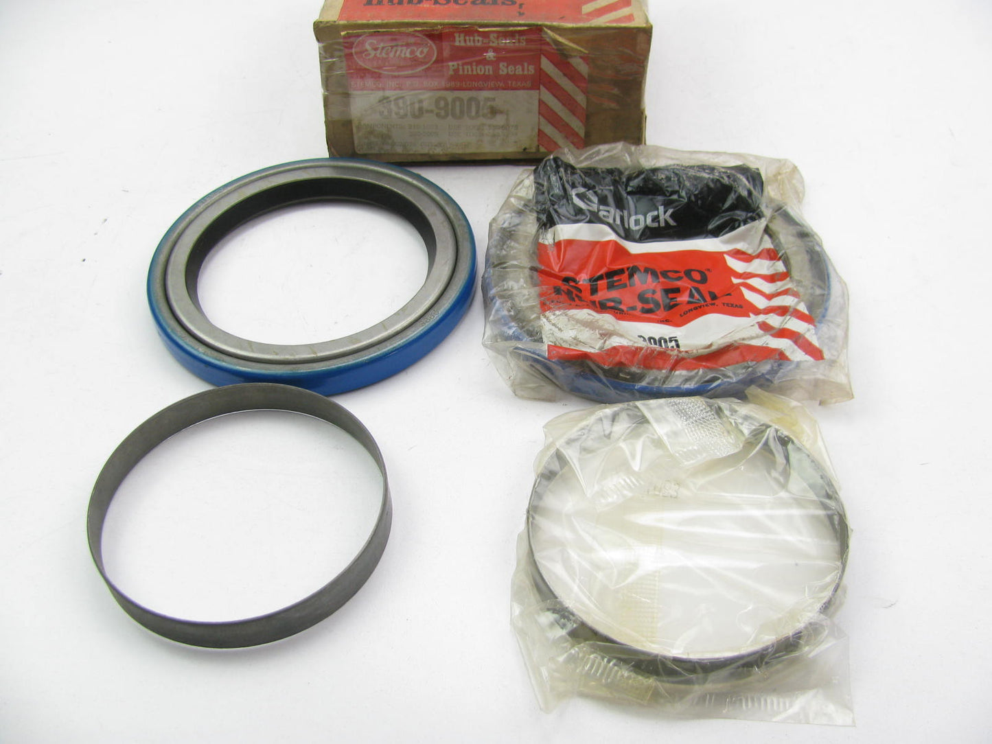 Stemco 390-9005 Wheel Seal Kit - 6.256'' OD X 4.500'' ID X 0.610'' Wide