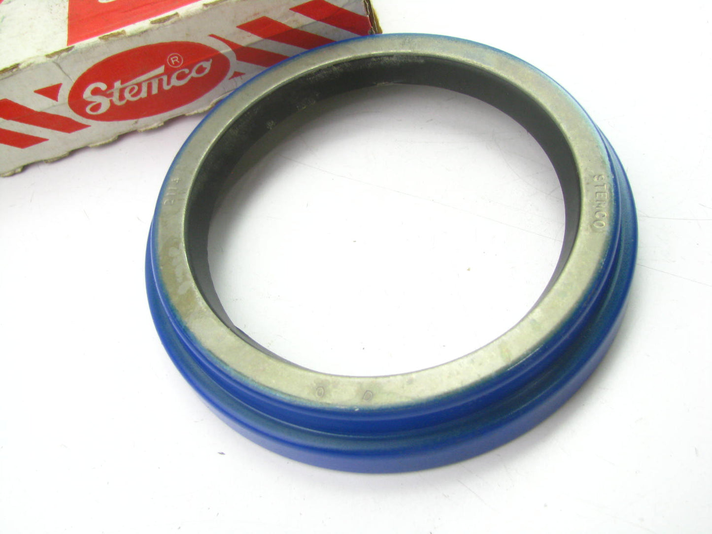 Stemco 392-9065 Rear Wheel Hub Seal - 6.000'' OD X 4.481'' ID - 3929096 392-9096