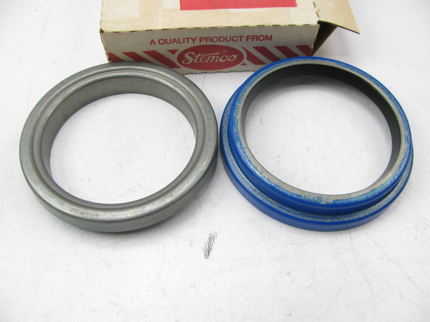 Stemco 392-9098 Wheel Seal - 6.318'' OD X 4.765'' ID X 1.187'' Wide