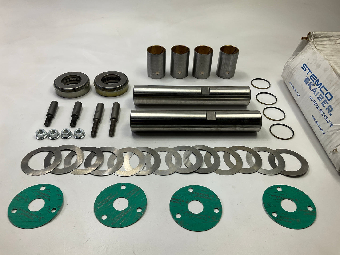 Stemco 70.931.12 King Pin Bolt Set IH Meritor FF931, 15510849, 1658964C91