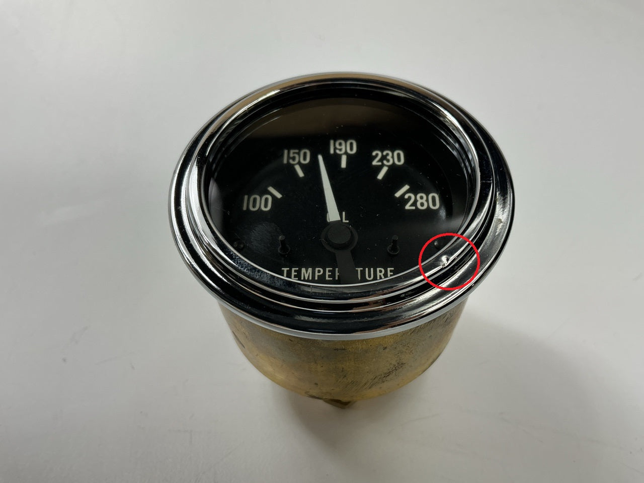 Dent Ding On The Bezel - Stewart-warner Electrical Oil Temperature Gauge 2-1/16''