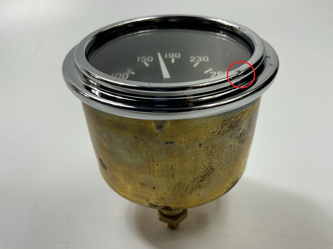 Dent Ding On The Bezel - Stewart-warner Electrical Oil Temperature Gauge 2-1/16''