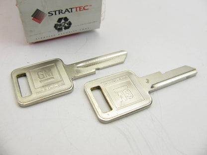 (2) Strattec 320404 GM Logo OEM IGNITION ''E'' Key Blank, Uncut