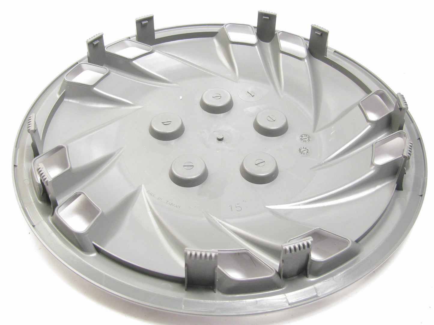 Style-line 7015PK Universal 15'' Plastic Wheel Cover Set - Torpedo Style
