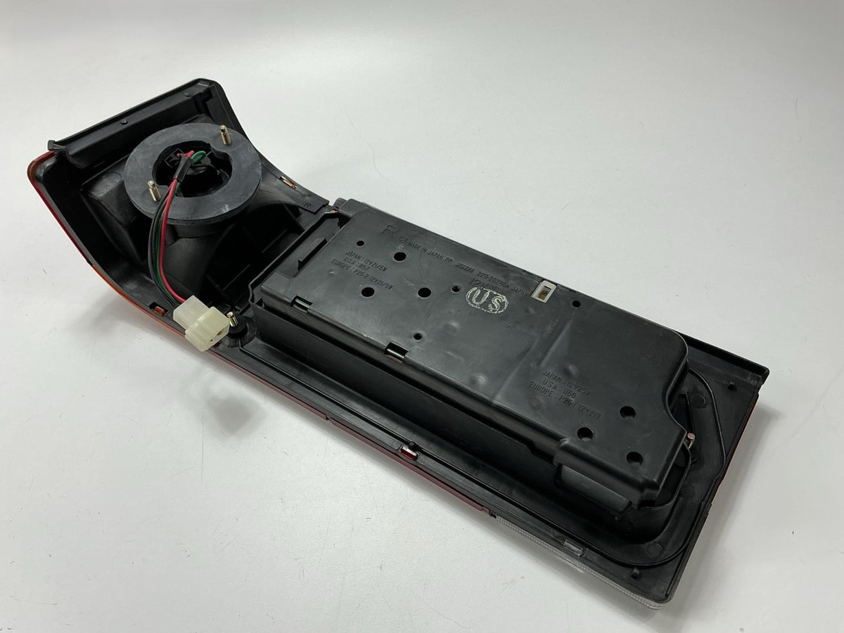 NOS Genuine OEM For Subaru 84203-GA540 Right Tail Light Lamp 87-89 GL, 85-89 RX