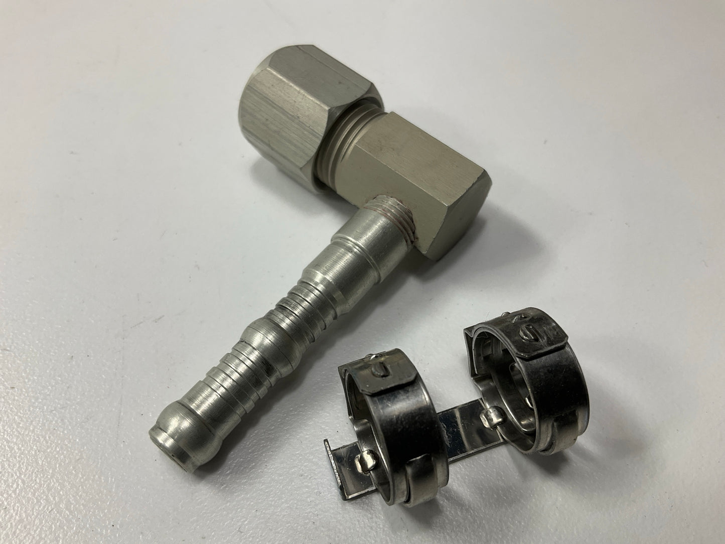 Sur&R AC2638 #6 A/C Hose To 90° 3/8'' Compression Union Fitting Adapter