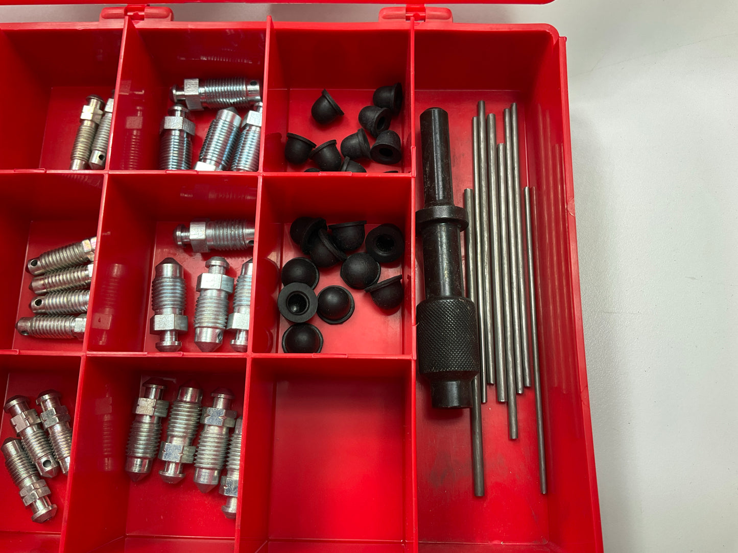 SUR-R BB007 77 Piece Brake Bleeder Removal Tool Kit