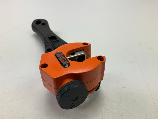 SUR&R Automatic Ratcheting Tube Cutter -  Easily Cuts 3/16''-5/8'' Tubing
