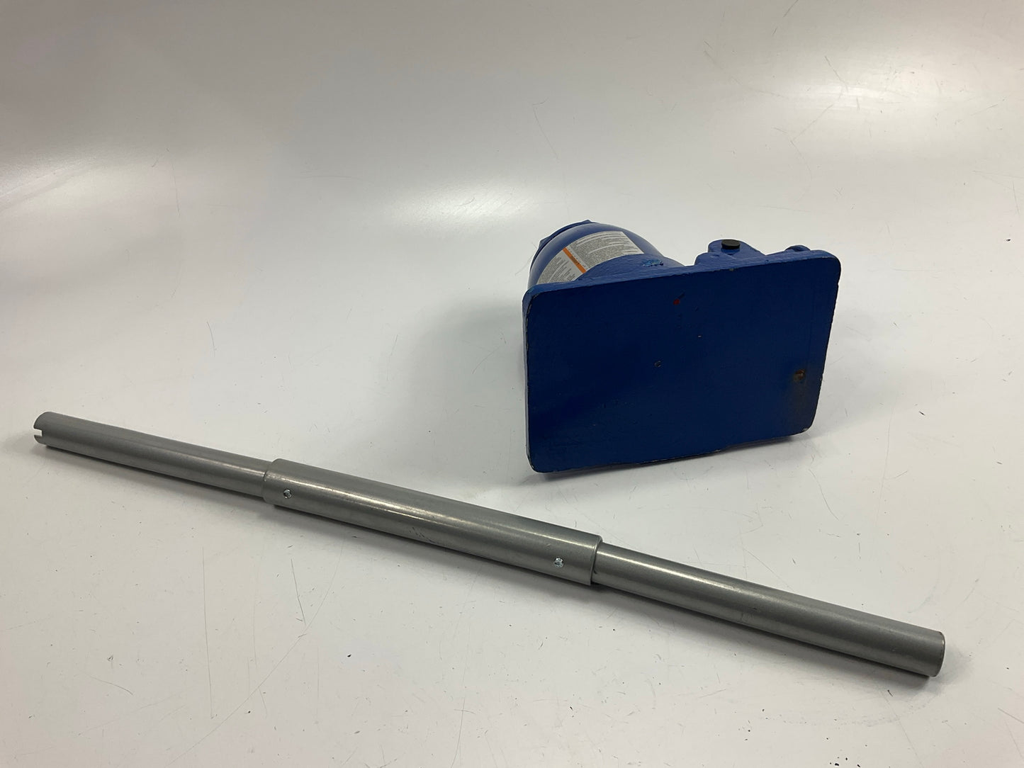 TEQ 3113 Automotive Bottle Jack 12 Ton Capacity, 6-5/8''-10'' Lift Range