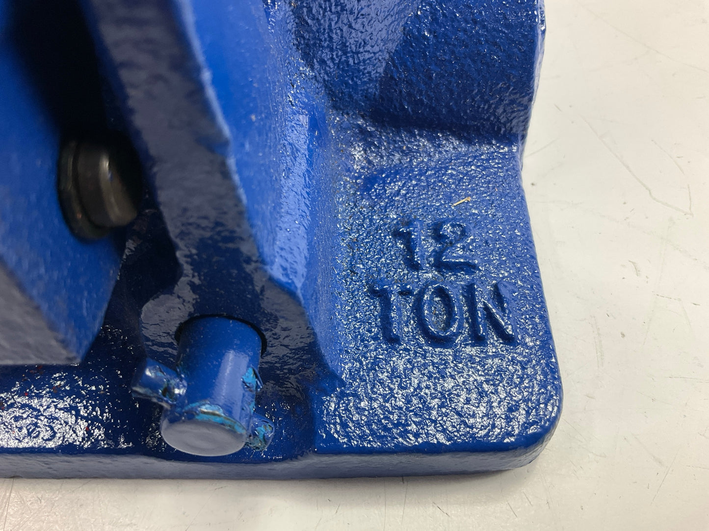 TEQ 3113 Automotive Bottle Jack 12 Ton Capacity, 6-5/8''-10'' Lift Range