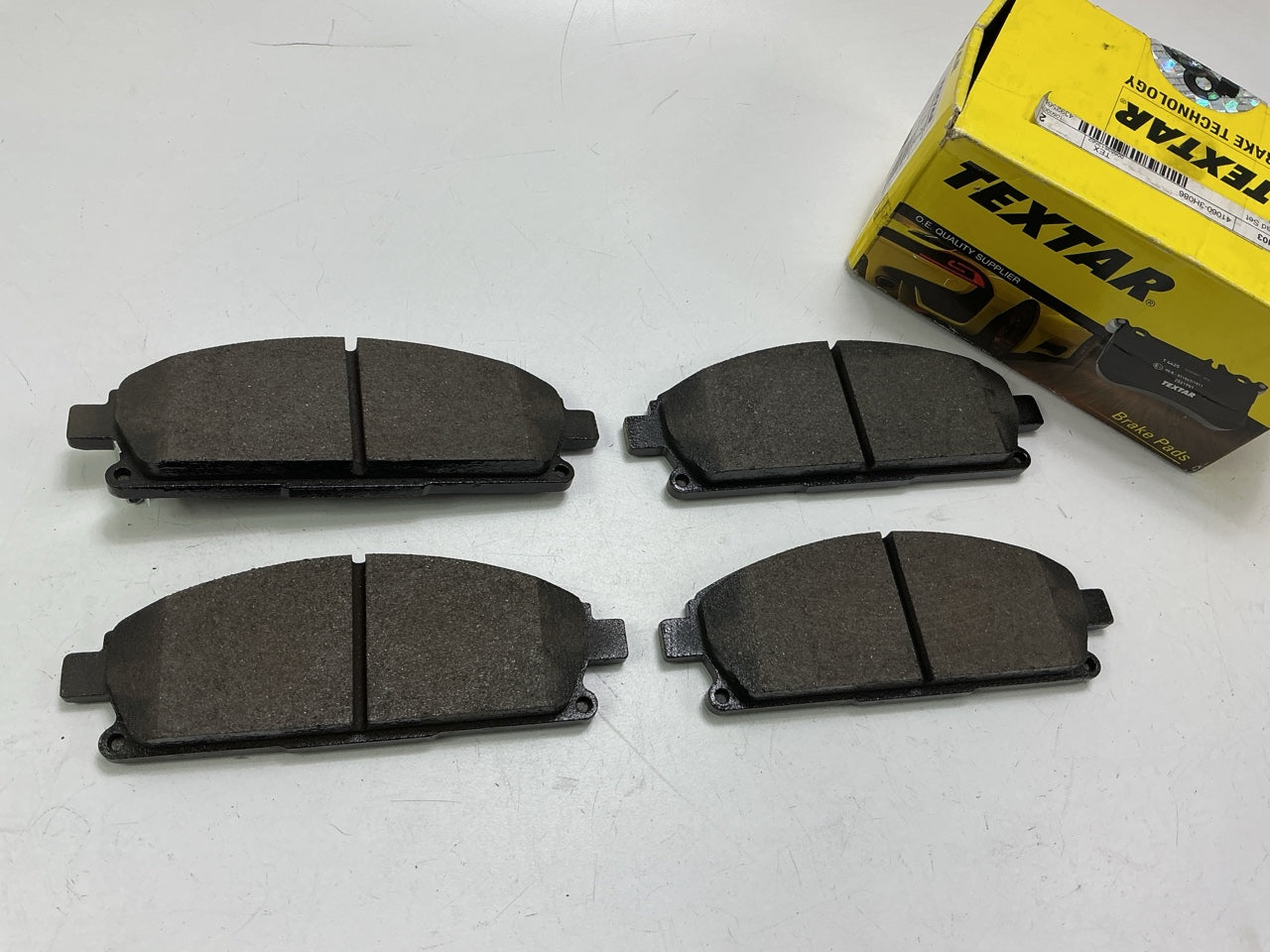 Textar 2342006 Front Brake Pads For 1997-2000 INFINITI Q45