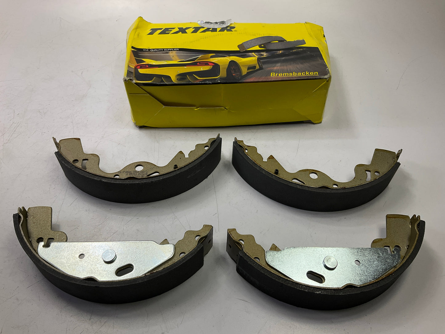 Textar 91063600 Rear Brake Shoes For 1999-2006 Land Rover Freelander