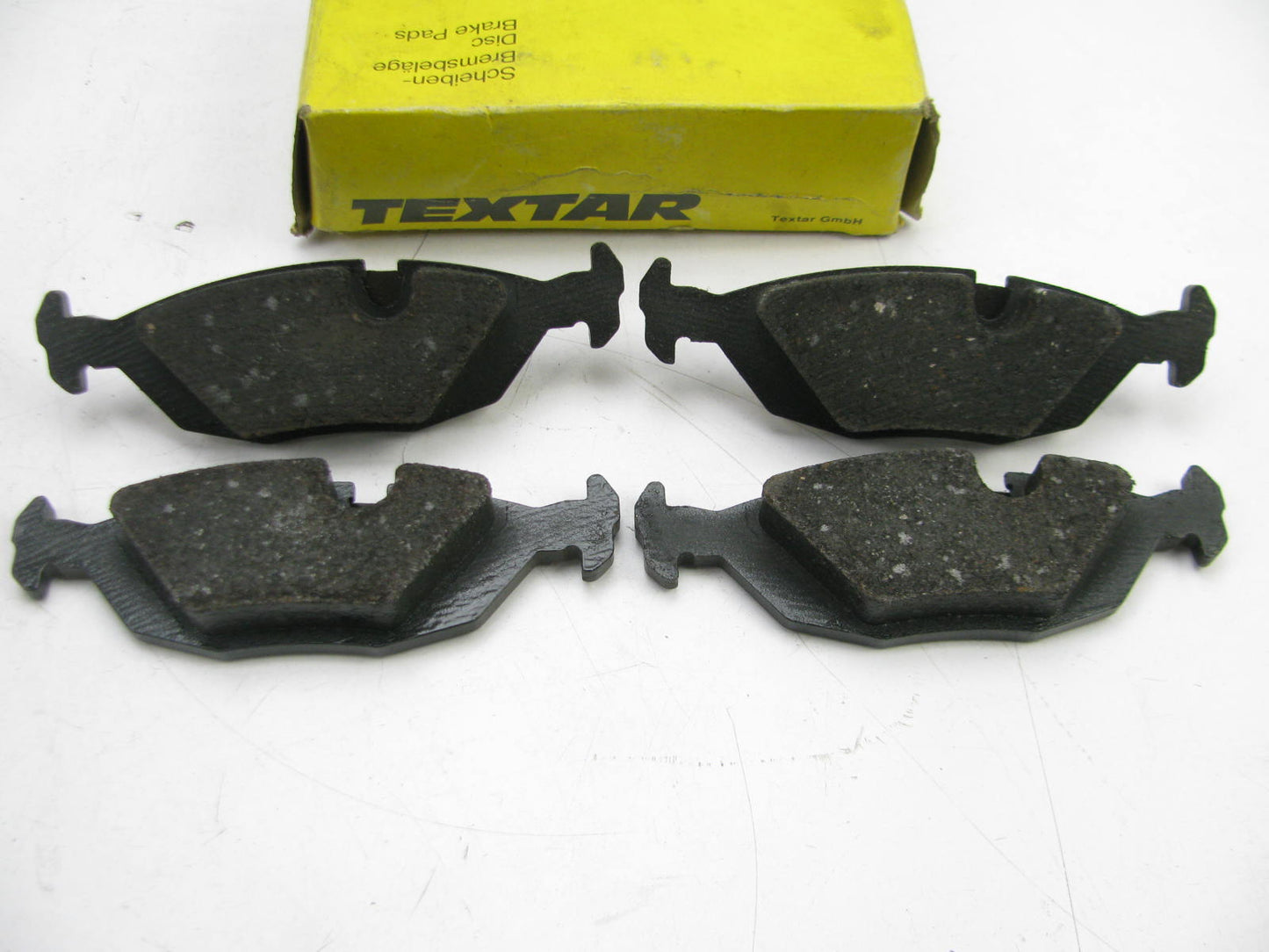 BMW E28 E24 E23 Rear Brake Pad Set Genuine Textar T477