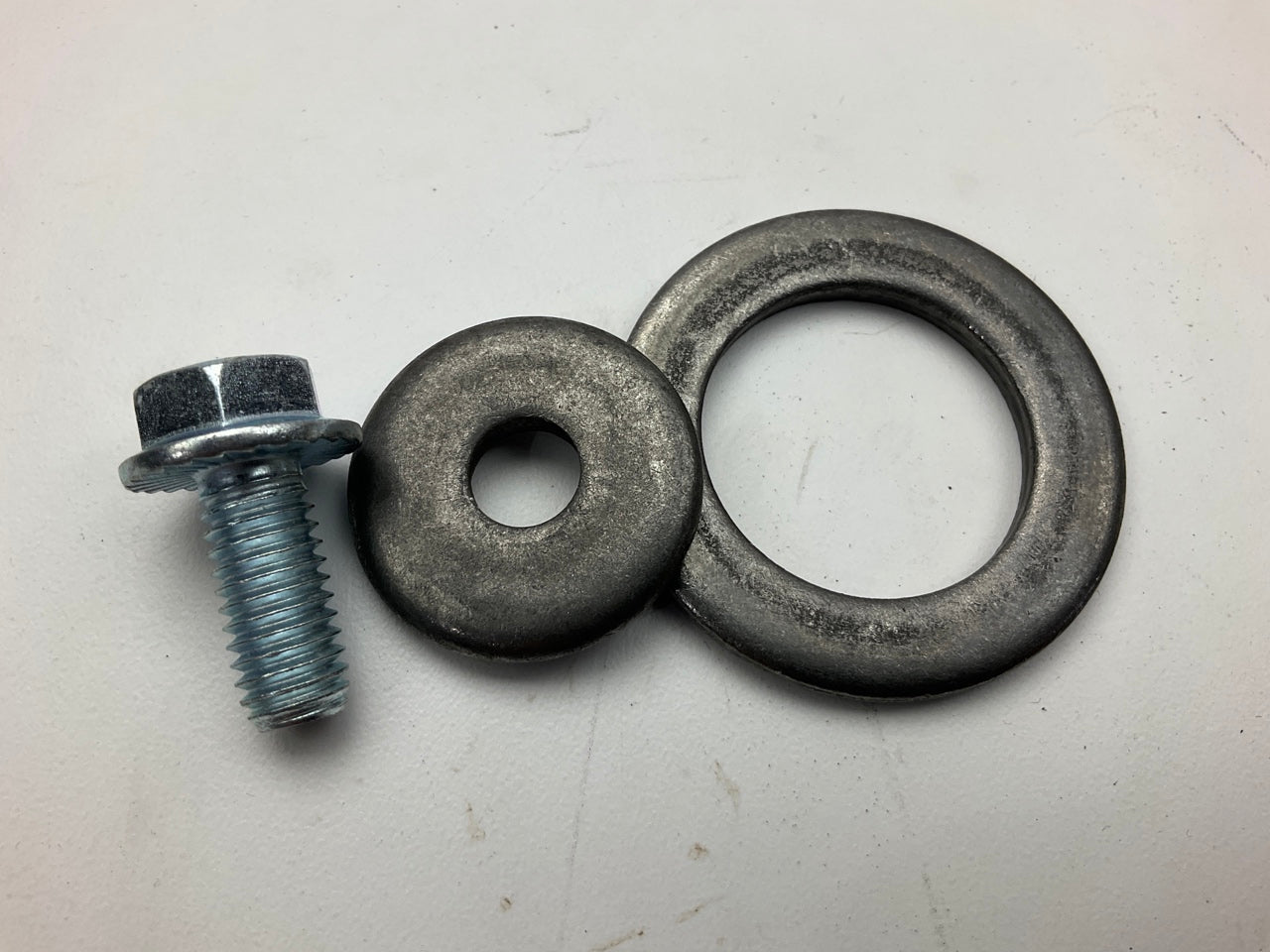 Main Resource TC183061 Nylon Mount/Demount Head Kit W/ Tapered Hole For Coats