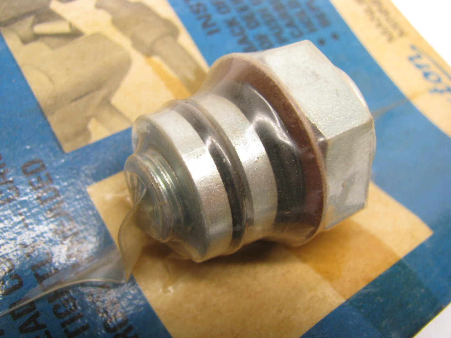 Thexton 519-TYPE2 Deepseize Expasnding Fuel Line Fitting For Dual Line 3/8'' Carb