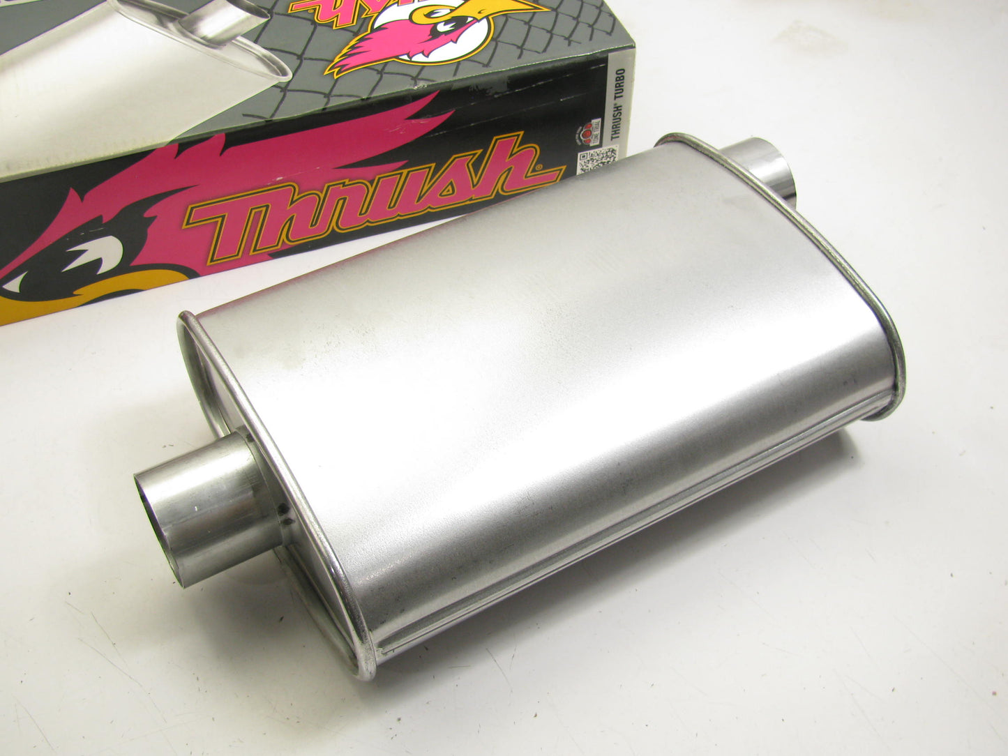 Thrush 17715 TURBO Performance Muffler - 2.50'' Inlet/Outlet, Offset, 14'' Long