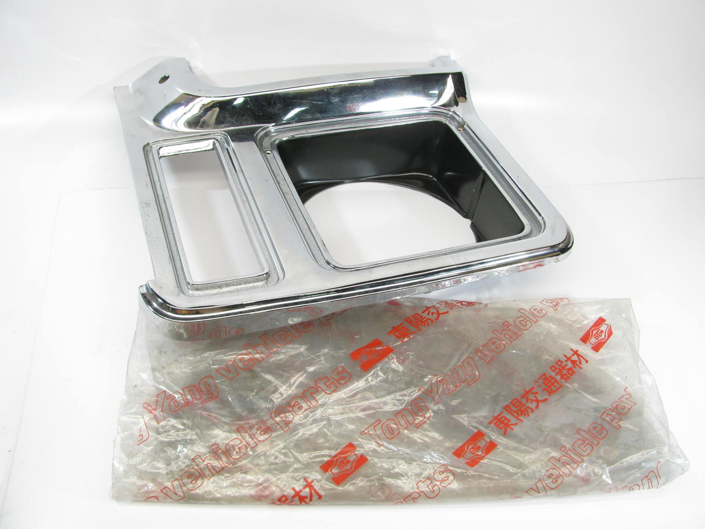 Left Drivers Side Headlight Head Lamp Trim Bezel Chrome Blazer Pickup Jimmy
