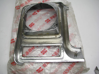 Round Headlamp Bezel Left W/ Out Chrome Grille 1979-1980 Chevrolet / GMC Truck