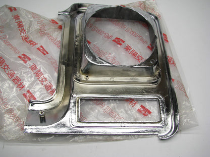 Round Headlamp Bezel Right W/ Out Chrome Grill 1979-1980 Chevrolet / GMC Truck