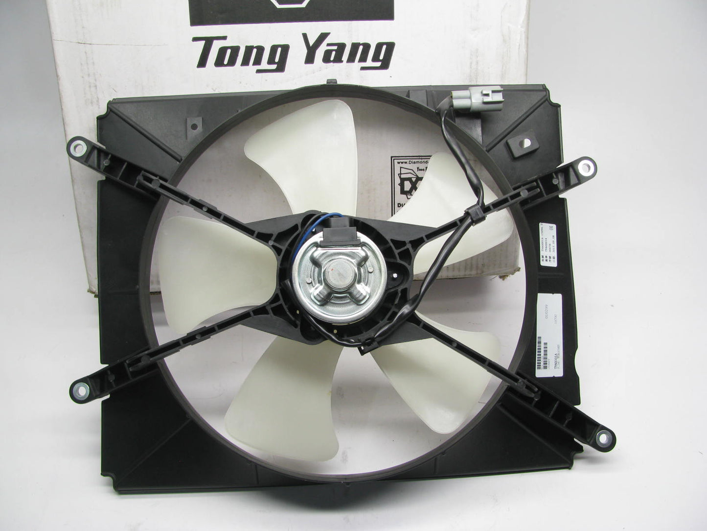 Tong Yang TY60001A Engine Cooling Fan Assembly For 1992-1996 Toyota Camry