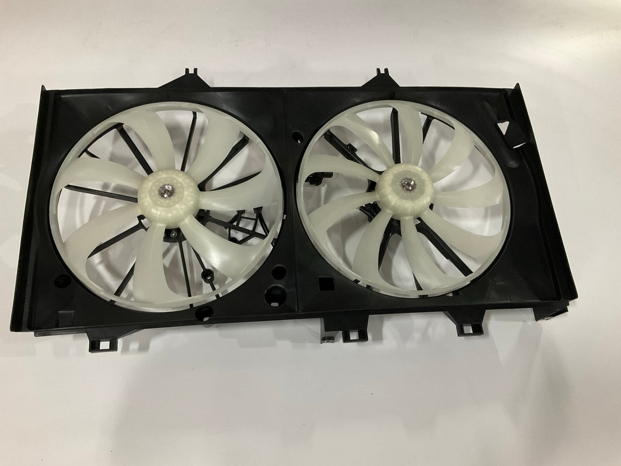 Tong Yang TY66192B Dual Radiator & Condenser Fan Assembly