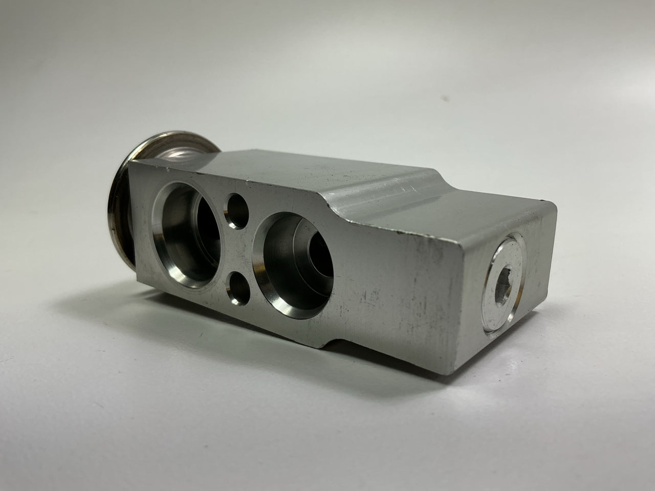 MISSING STUD - Tough One T39077 A/C Expansion Valve