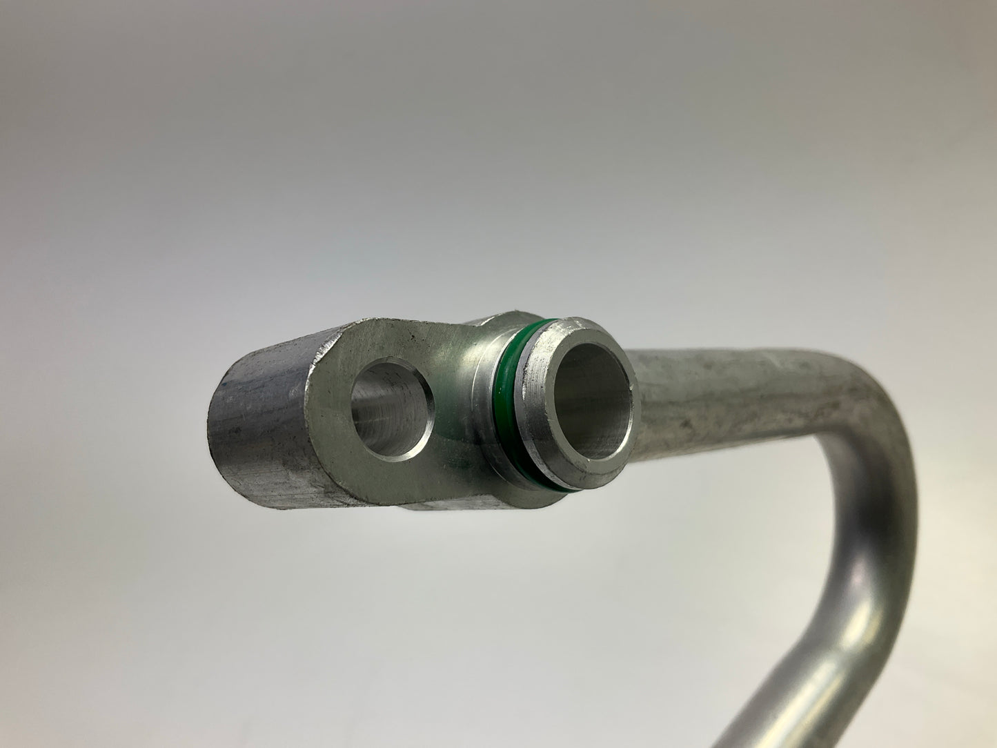 Tough One T55558 A/C Accumulator With Hose For 1993-1998 Jeep Grand Cherokee 5.2