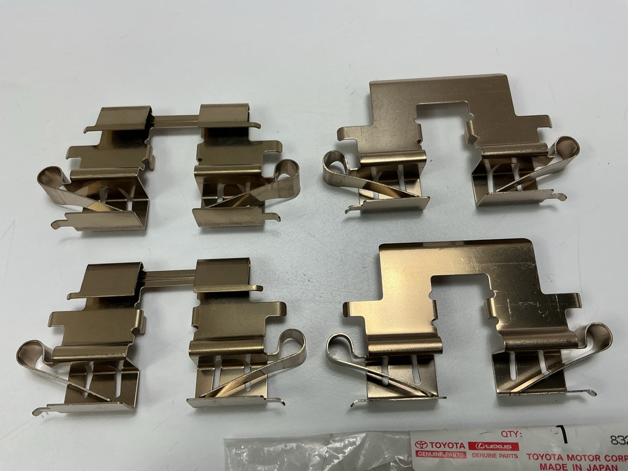 Toyota 04948-48020 Rear Brake Hardware Anti-Rattle Clip Set