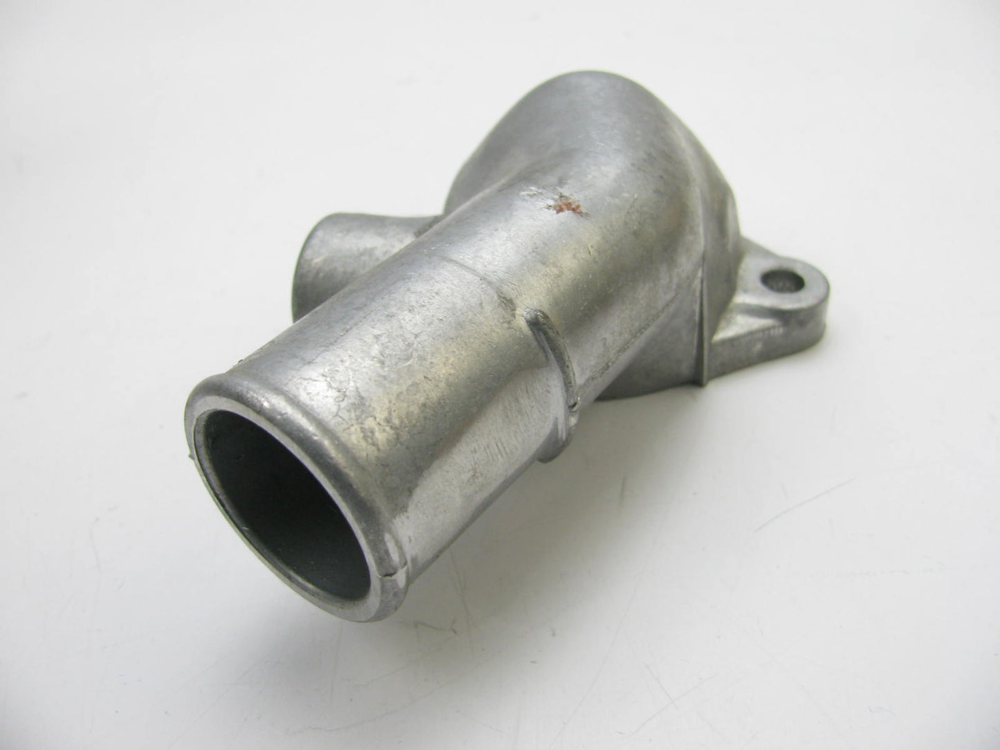 NOS - OEM Toyota 16331-38011 Coolant Water Outlet For 1975-1977 20R 2.2L-L4