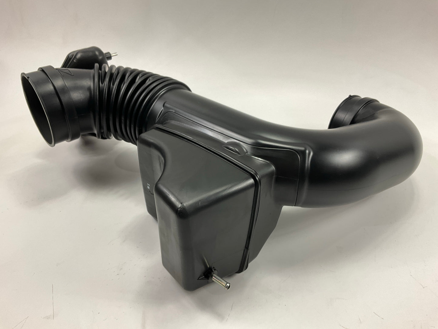 NEW OEM Toyota 17880-50061 Air Cleaner Air Intake Hose - 03-05 4Runner 4.7L ONLY