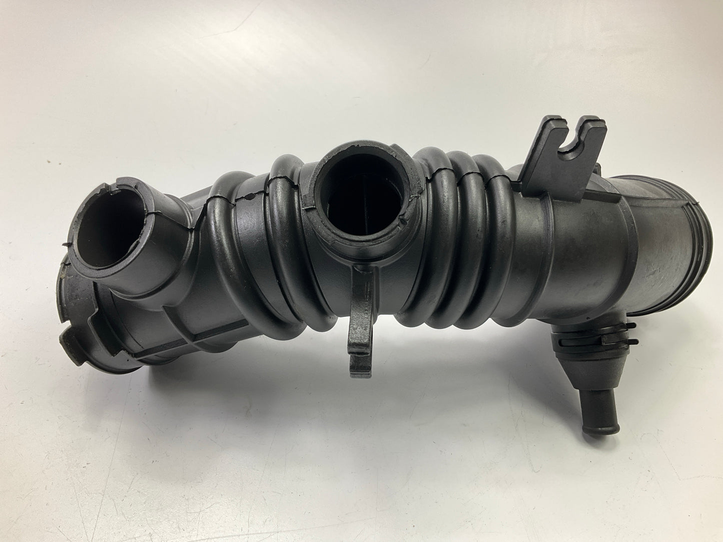 NEW GENUINE OEM Toyota 17881-AB010 Engine Air Intake Hose