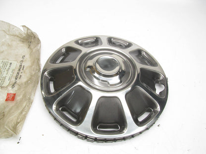 NOS OEM Toyota 42621-20082-86 Wheel Hub Cap
