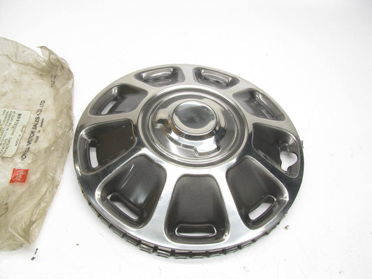 NOS OEM Toyota 42621-20082-86 Wheel Hub Cap