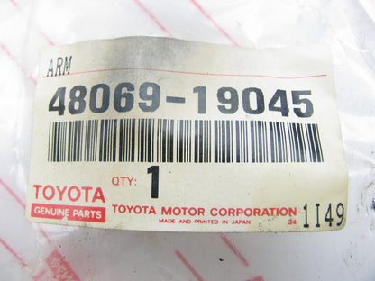 OEM Left Front Lower Control Arm W/ball Joint 48069-19045 For 74-79 Corolla