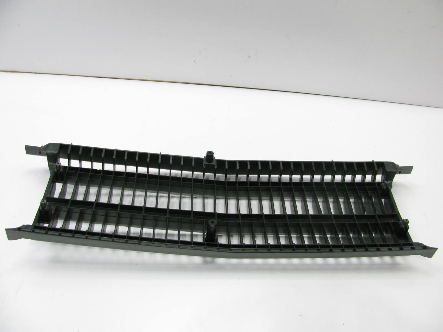 NOS 53111-20909-13 Radiator Grille OEM For 1975-1978 Toyota Corona