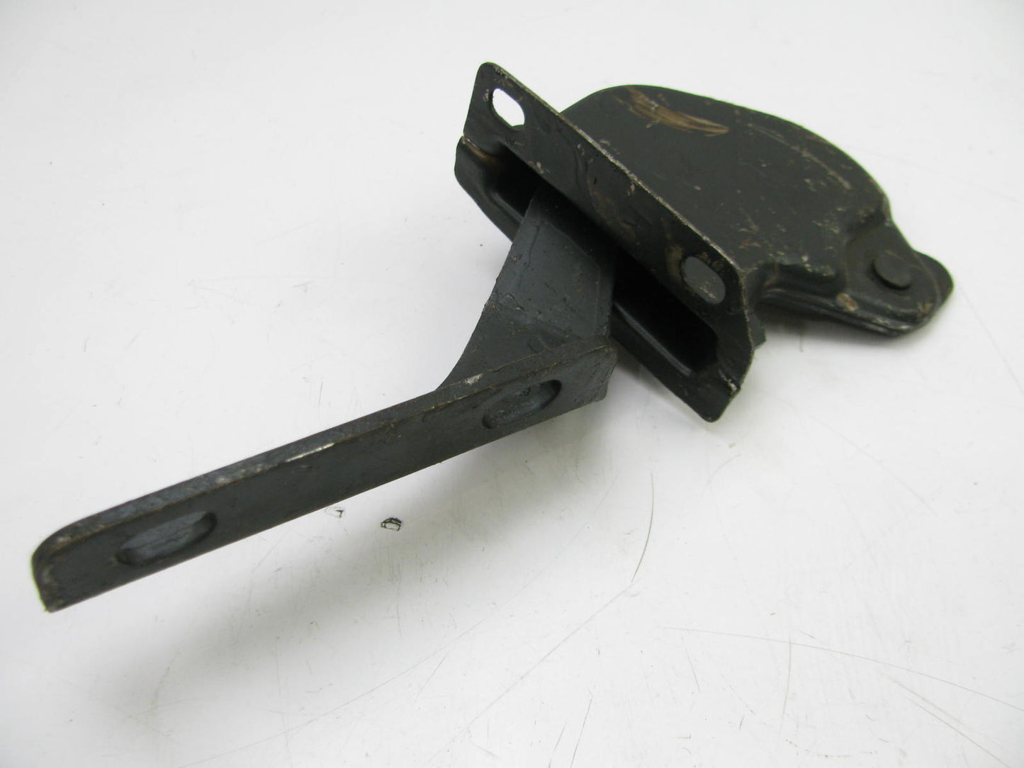 NOS OEM RH Hood Hinge 53410-20030 For 1970-1977 Toyota Carina