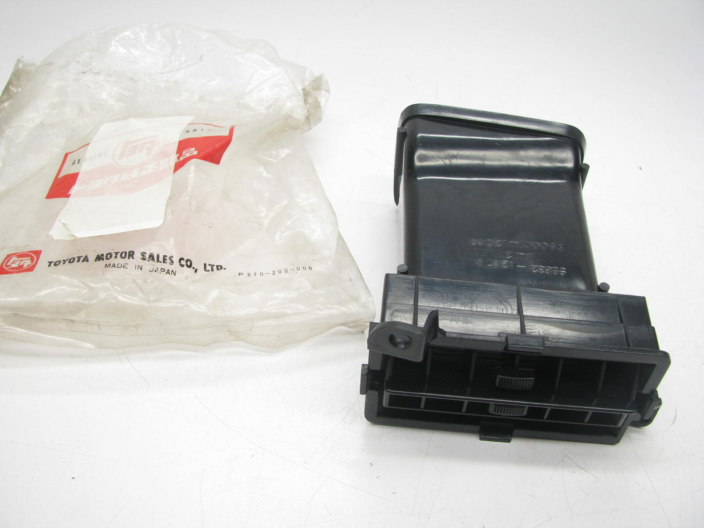 NOS OEM HVAC A/C Dash Air Duct AC Vent 55660-12060 For 1977-1979 Toyota Corolla