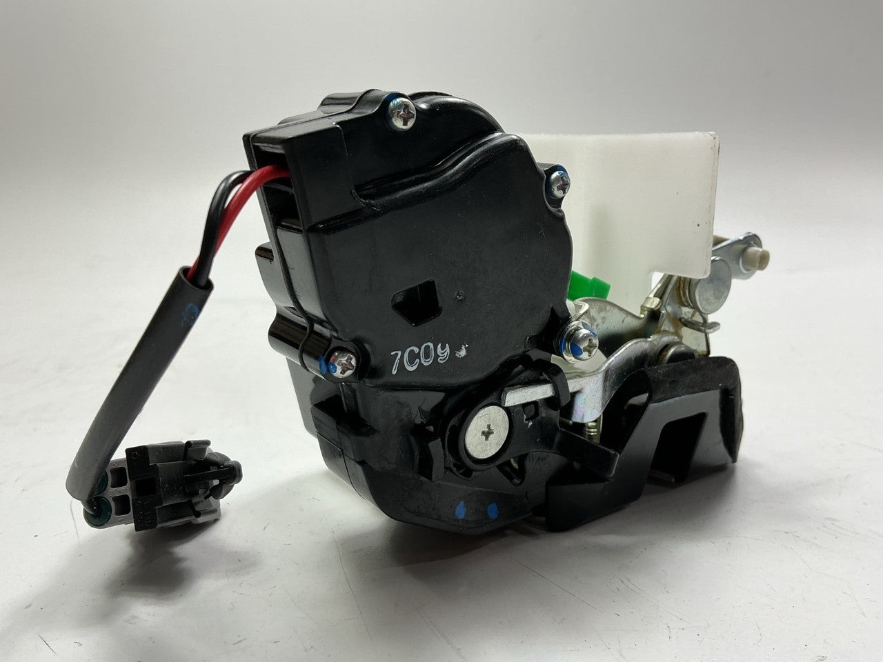 NEW OEM Toyota 69050-42011 Rear Right Door Lock Actuator Latch 96-00 Toyota RAV4