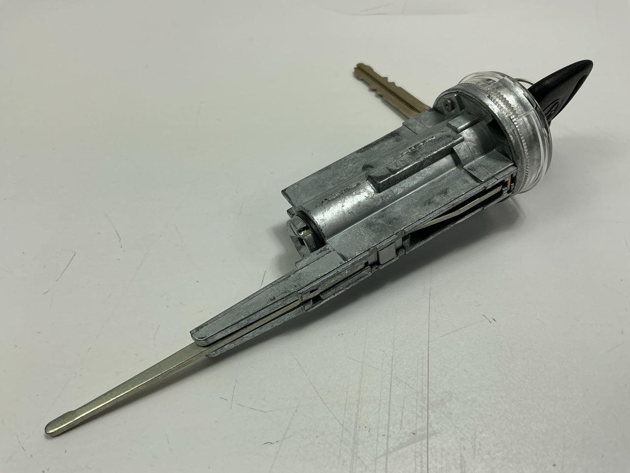NEW OEM Toyota 69057-45010 Ignition Lock Cylinder W/O Transponder 98-00 Sienna