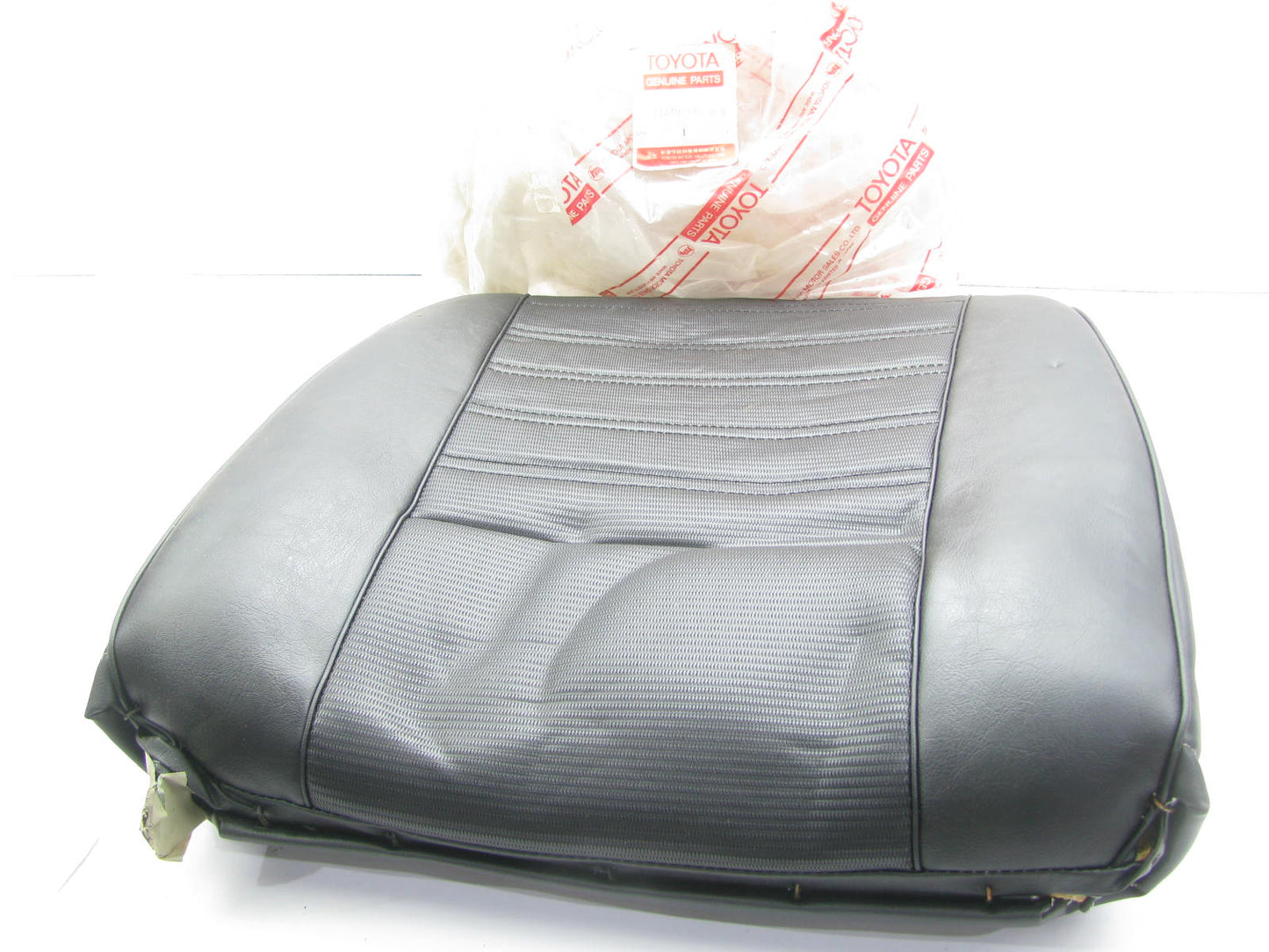 DAMAGED - 71440-14570-01 FRONT LEFT Recline Back Seat OEM For 1978-1980 Celica
