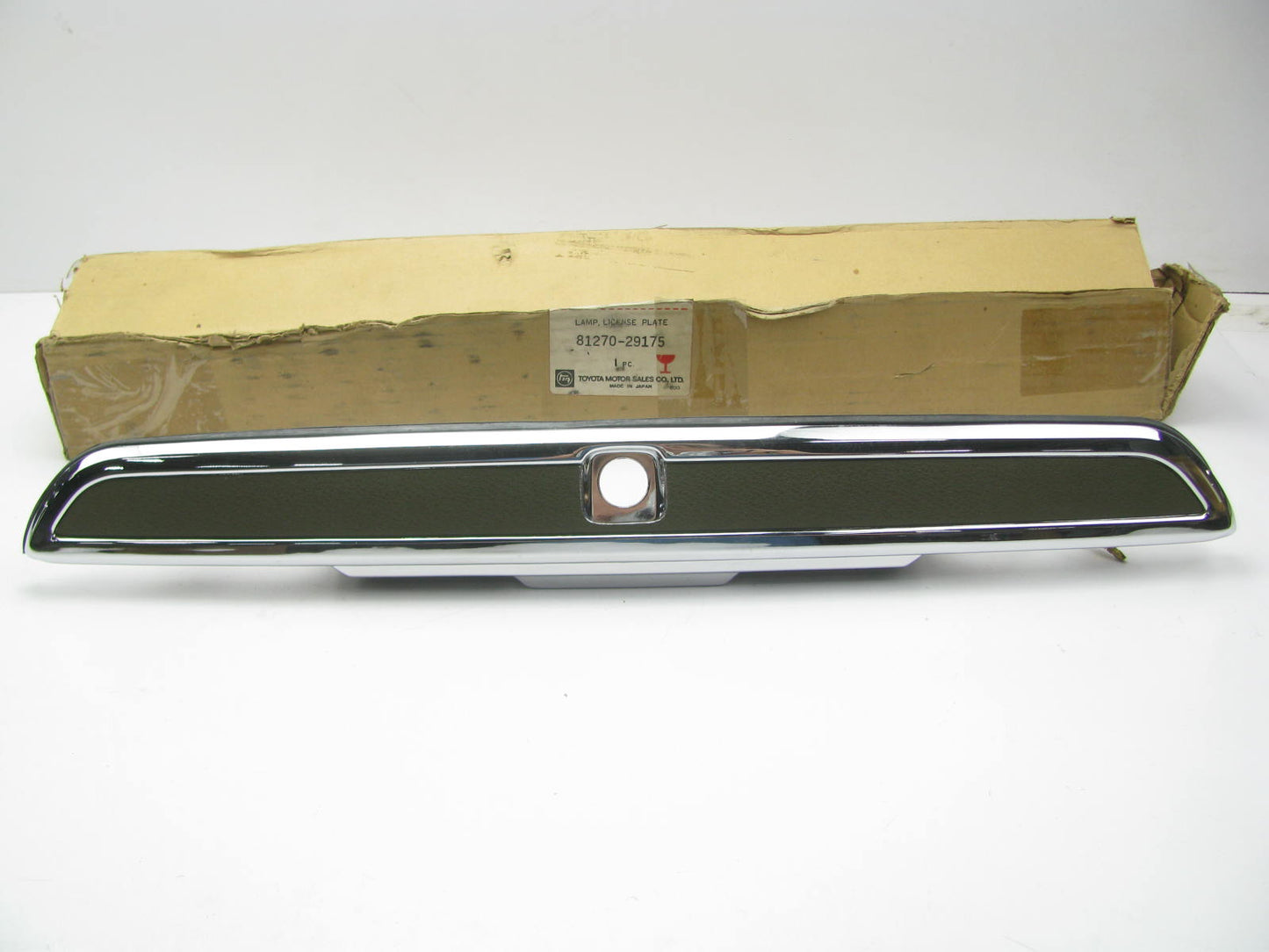 OEM License Plate Lamp Assembly 81270-29175 For 73-78 Toyota Corona