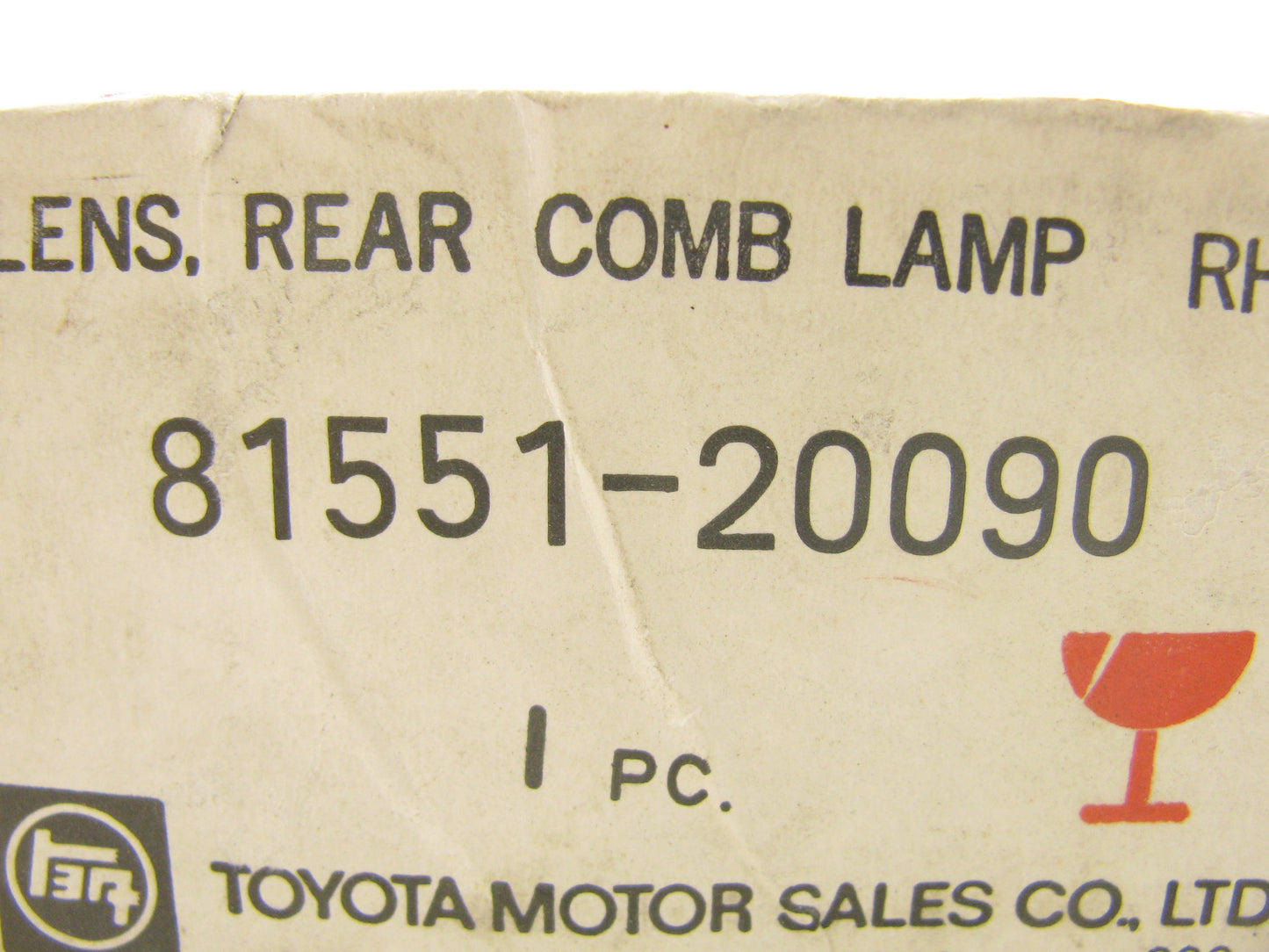 NOS OEM Toyota RH Rear Tail Light Lamp Lens 81551-20090