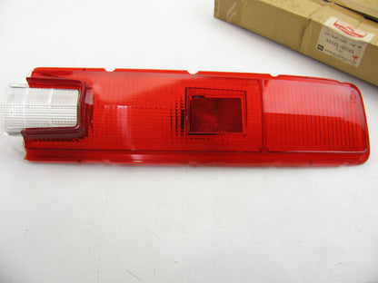 NOS OEM Toyota RH Tail Light LENS 81551-22181
