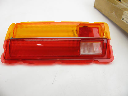 NOS OEM Toyota LH Tail Light LENS 81561-20240 For 73-78 Corona